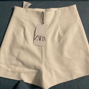 Zara white shorts size xs